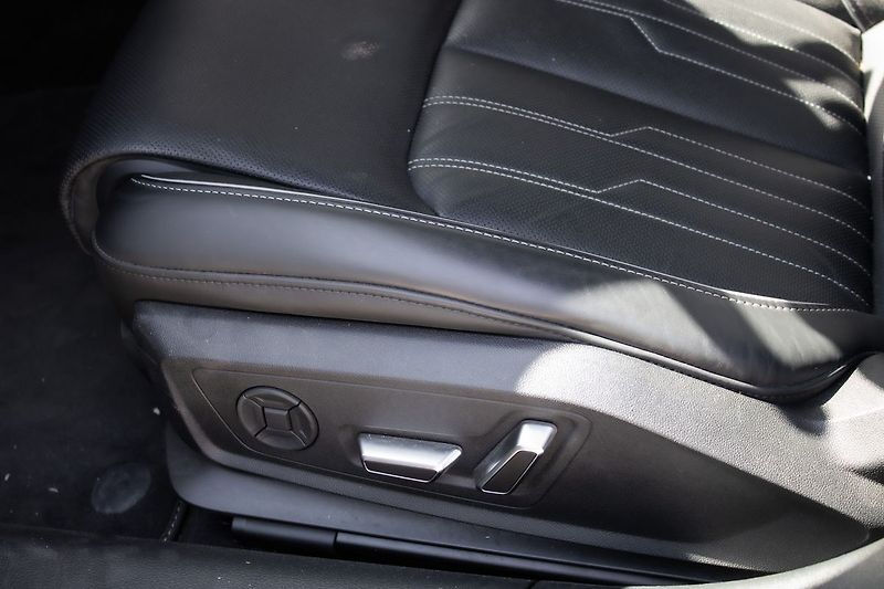 Audi A7 S-Line 50TFSIe 220kW - fotka 24 z 35