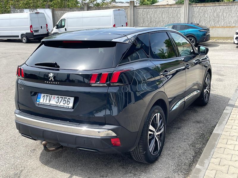 Peugeot 3008 (2020) Allure 1,2 PureTech 130 Man6 - fotka 3 z 7