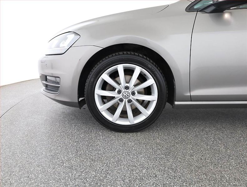 Volkswagen Golf (2017) Comfortline 1.4 TSI, ČR,1.maj - fotka 19 z 19