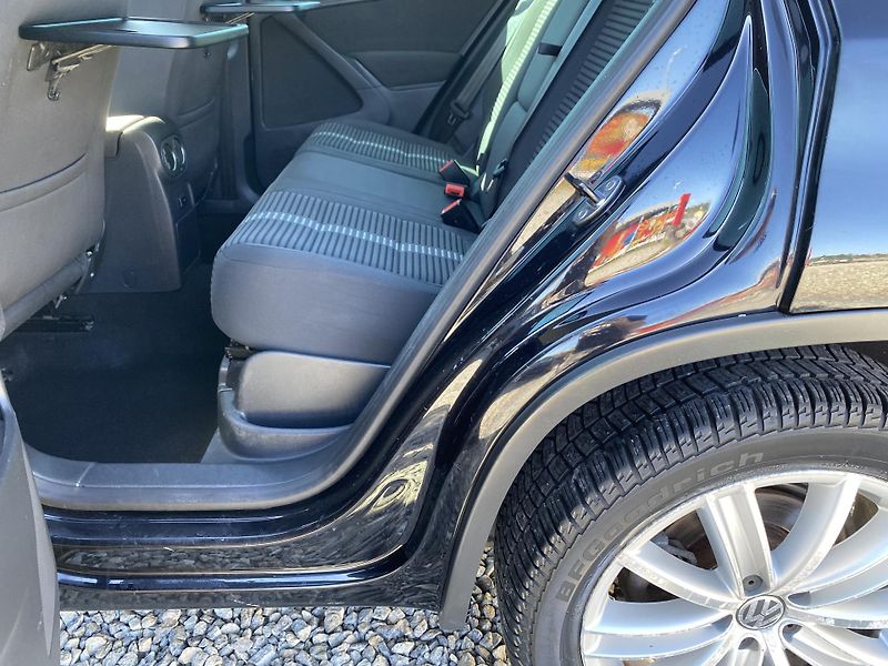 Volkswagen Tiguan 2.0TDi 4x4 135PS GOAL PĚKNÝ!!! - fotka 109 z 166