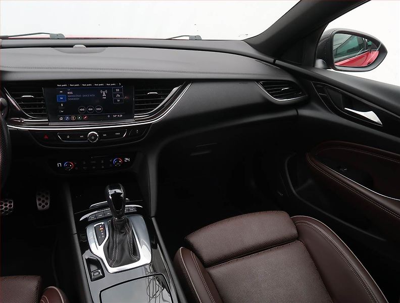 Opel Insignia (2021) 2.0 Turbo GSi, 4x4,Automat - fotka 8 z 27