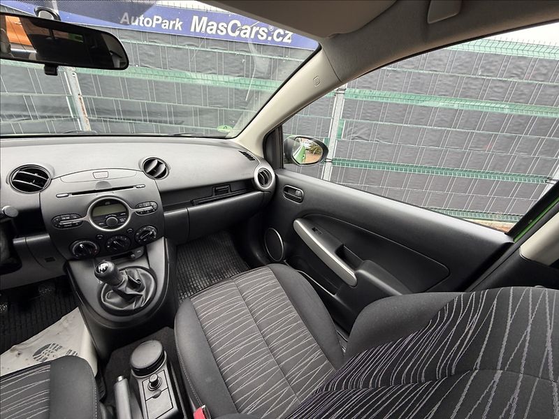 Mazda 2 1.3 Independence - fotka 7 z 12