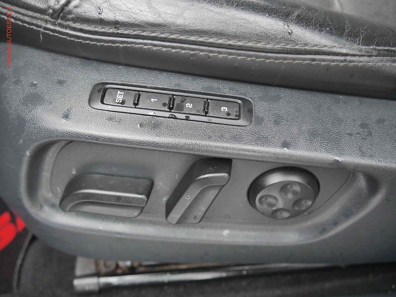 Škoda Octavia (2011) 2.0TDi 4x4, ČR, L&K, TZ - fotka 16 z 22
