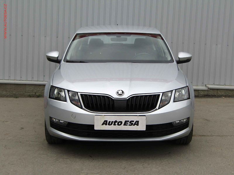 Škoda Octavia (2019) 1.6 TDi, ČR, Ambition - fotka 2 z 17