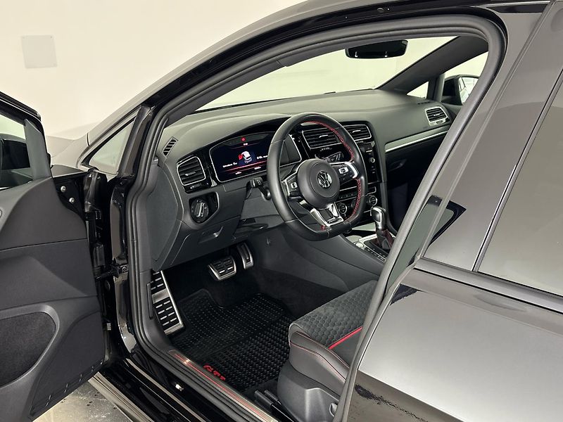 Volkswagen Golf GTI,DSG - fotka 6 z 27