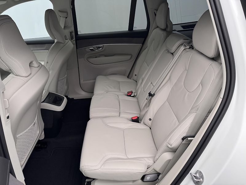 Volvo XC90 (2026) B5 AWD AUT DARK PLUS 7míst - fotka 6 z 26