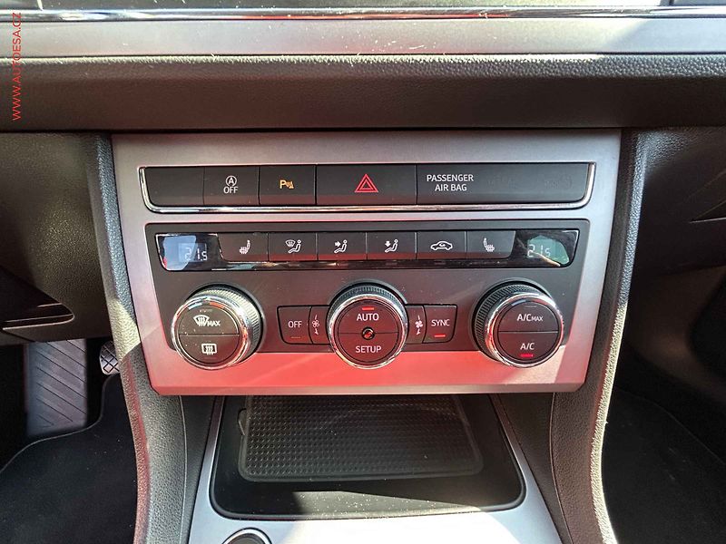 Seat Leon (2017) 1.4TSi, ČR, Ecellence, LED - fotka 14 z 18