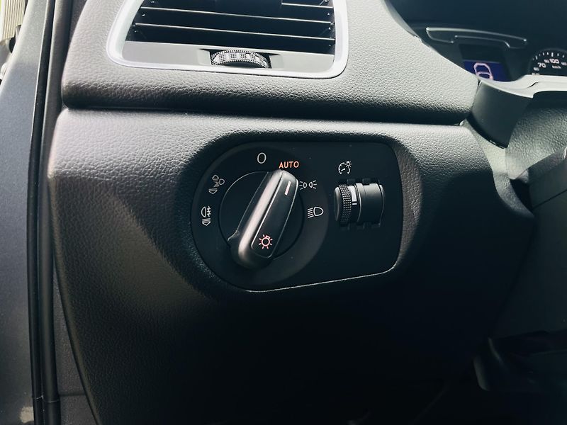 Audi Q3 1.4TFSI MAN SERVISKA TAŽNÉ - fotka 31 z 41