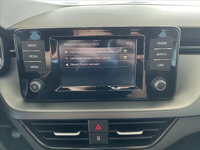 Škoda Scala 1,0   TSI,1.MAJITEL,SERVISKA - fotka 17 z 25