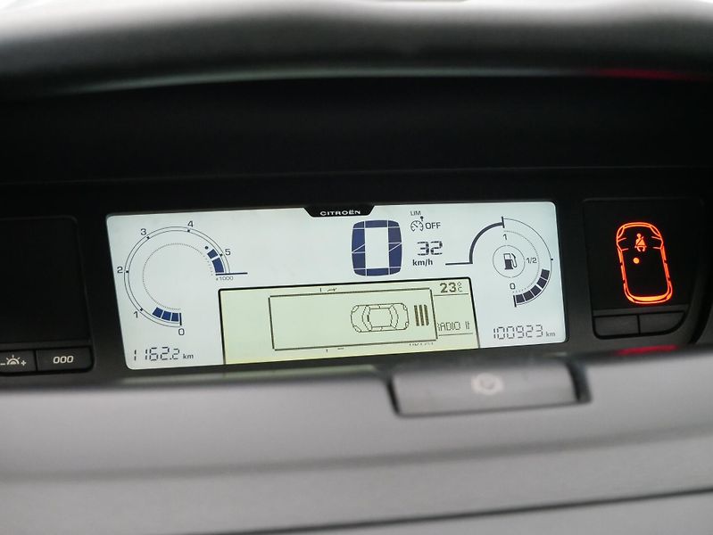 Citroën C4 Picasso - fotka 19 z 25