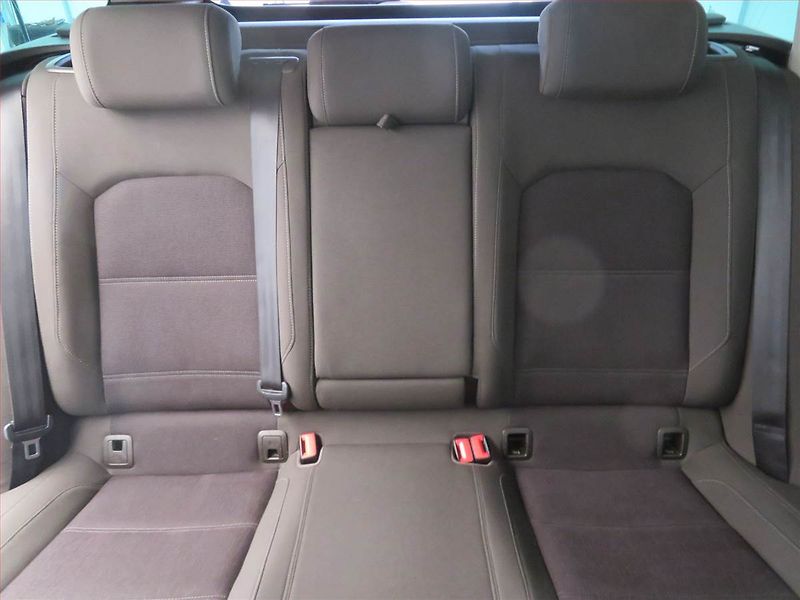 Volkswagen Passat (2017) Comfortline 2.0 TDI, Navi - fotka 10 z 16
