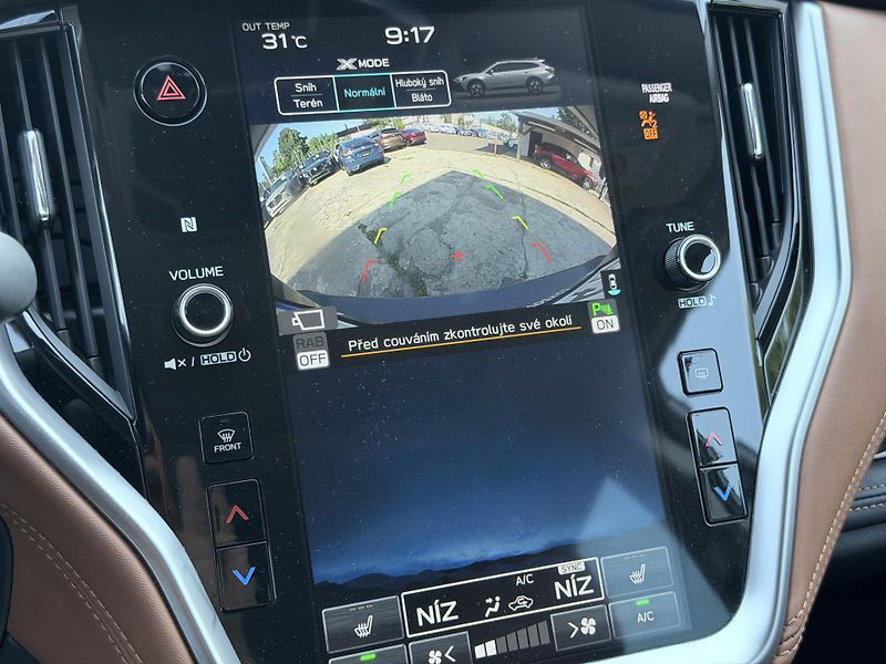 Subaru Outback 2.5 Touring Lineatronic - fotka 11 z 38