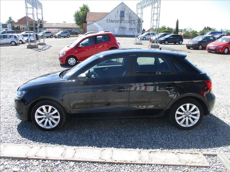 Audi A1 1,2 TSi, klima,Navi,serv.kn. - fotka 8 z 32