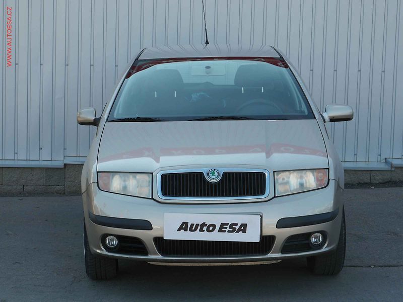 Škoda Fabia (2005) 1.2 HTP, ČR, El.výbava - fotka 2 z 15