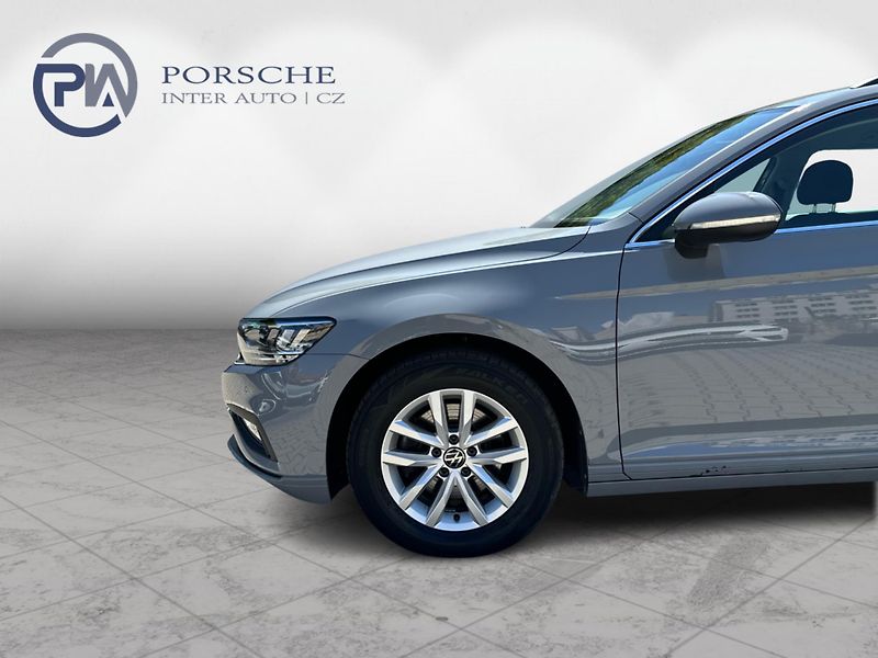 Volkswagen Passat 2.0TDi DSG 110kW Business Prem - fotka 9 z 22