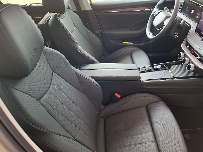 Škoda Superb (2025) COMBI L&K TD 110/2.0 A7F - fotka 29 z 30