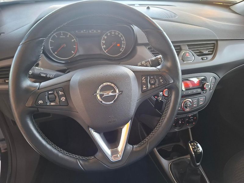 Opel Corsa 1.4i 66KW AUT 2016 - fotka 8 z 11