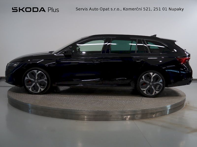 Škoda Octavia (2026) RS 2.0TSI 195KW DSG CANTON - fotka 3 z 49