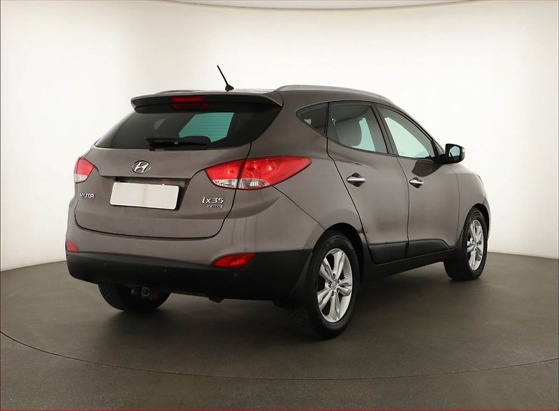 Hyundai ix35 (2012) 1.7 CRDi, nová STK, Tažné - fotka 5 z 14