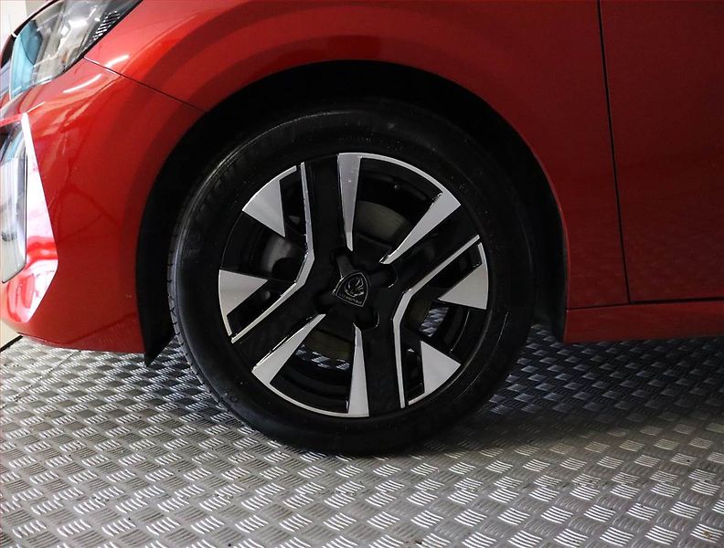 Peugeot 208 (2026) Allure 1.2 Hybrid, ČR,1.maj - fotka 15 z 18