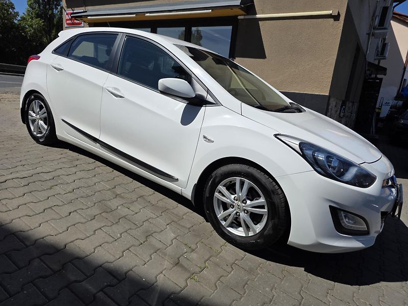 Hyundai i30 (2013) 1.4-1.maj.-LPG-TAŽNÉ-KLIMA - fotka 8 z 24