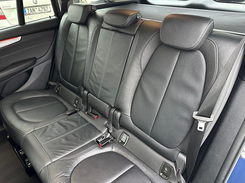 BMW Řada 2 (2021) 216d GT Luxury -CZ- 1.Majitel - fotka 19 z 21