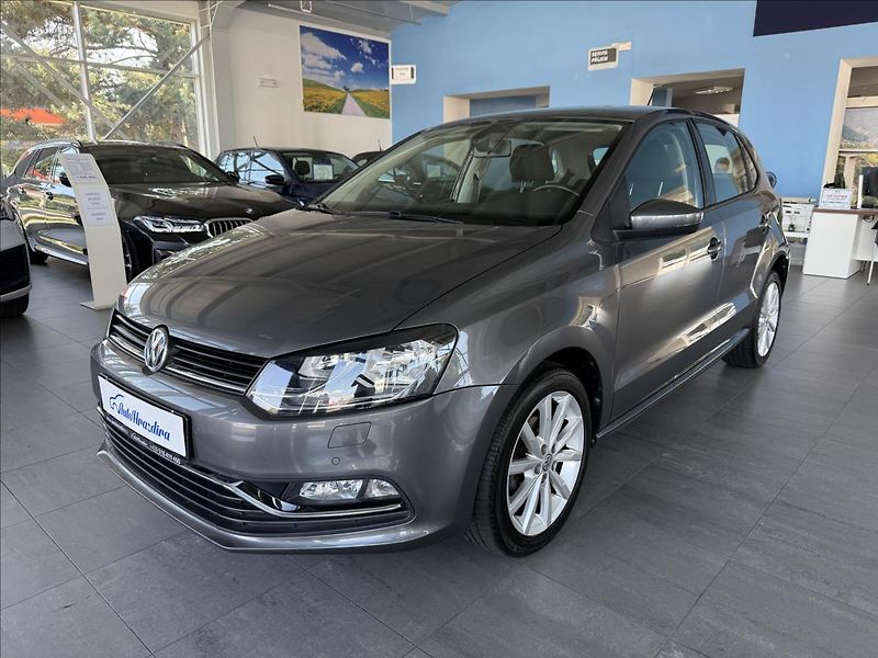 Volkswagen Polo 1,2   TSI 66KW,HIGHLINE,1.MAJ - fotka 3 z 22
