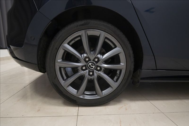 Mazda 3 2,0 e-SKYACTIV-X AT NAV KAMERA - fotka 43 z 43