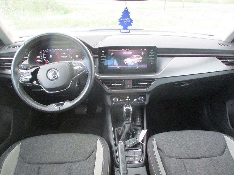 Škoda Kamiq 1.5TSi 110kW 7DSG STYLE PLUS - fotka 24 z 49