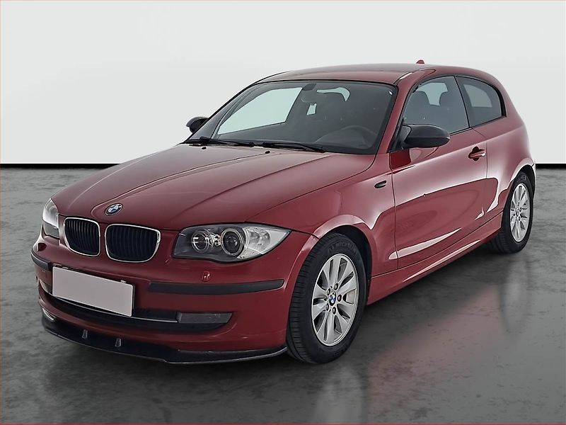 BMW Řada 1 (2009) 116i, jezdí výborně - fotka 2 z 17