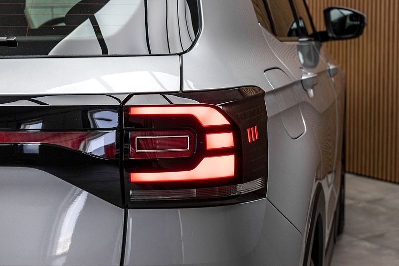 Volkswagen T-Cross TSI 81kW STYLE*KAMERA*ACC*ČR 1 - fotka 35 z 39