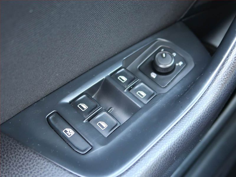 Volkswagen Passat (2015) Comfortline 2.0 TDI, Navi - fotka 16 z 18