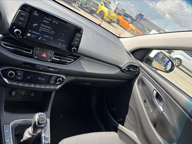 Hyundai i30 1,5 Smart 81kW kombi - fotka 34 z 34