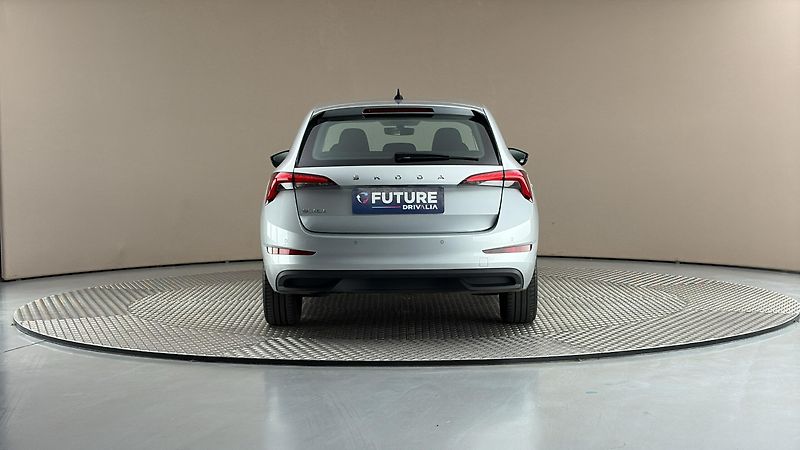 Škoda Scala 1.0 TSI Ambition - fotka 5 z 23