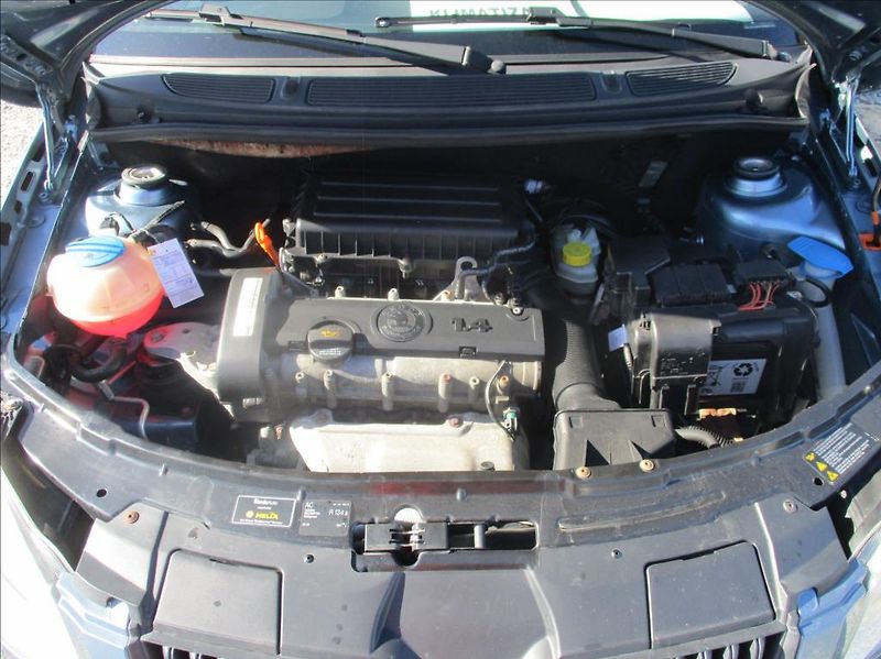 Škoda Fabia 1,4 i 16v, klima, serv.kniha, - fotka 17 z 33
