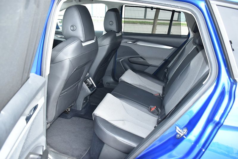 Škoda Enyaq (2021) 60 132kW - fotka 27 z 34