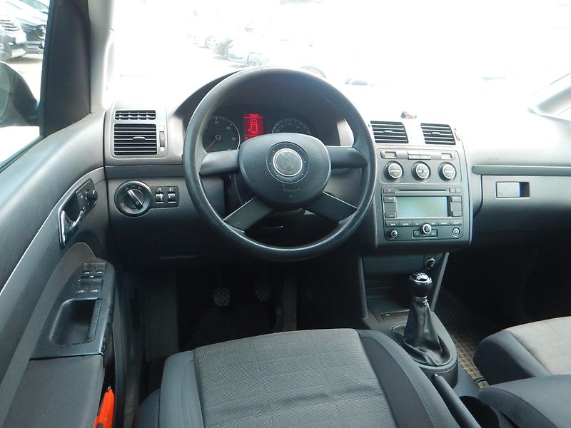 Volkswagen Touran 1.9 TDI, 7 MÍST, TAŽNÉ - fotka 12 z 33