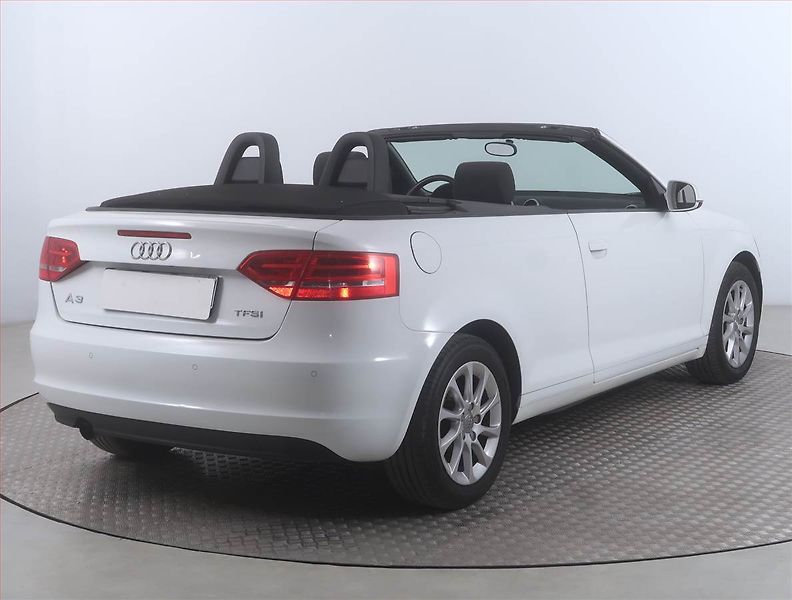 Audi A3 (2011) 1.2 TFSI, Park. senzory - fotka 5 z 18