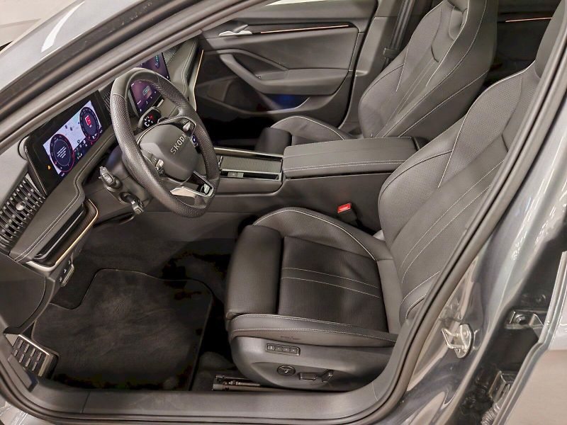 Škoda Superb (2025) Combi 2.0 TDI 142 kW DSG 4x4 S - fotka 25 z 36