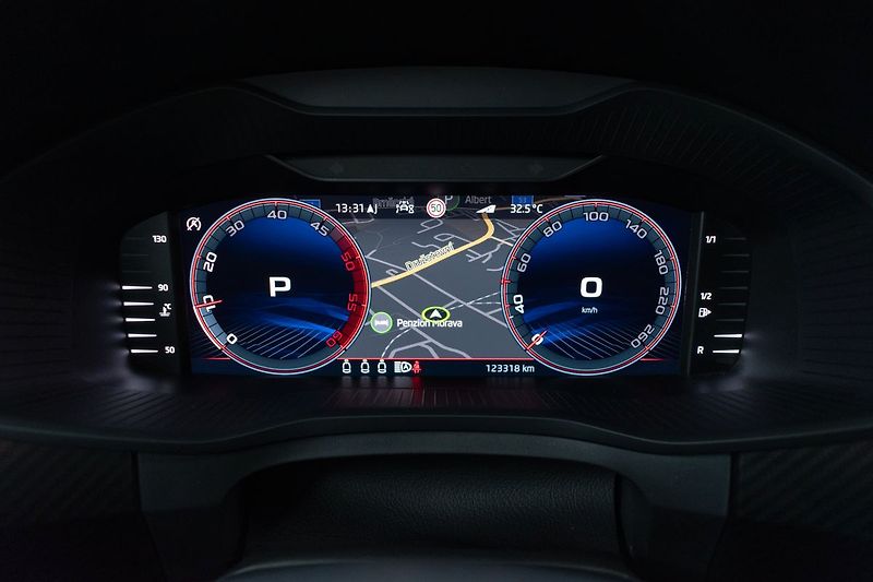 Škoda Kodiaq 2.0 TDI SPORTLINE*TAŽNÉ*ČR 1.M - fotka 23 z 49
