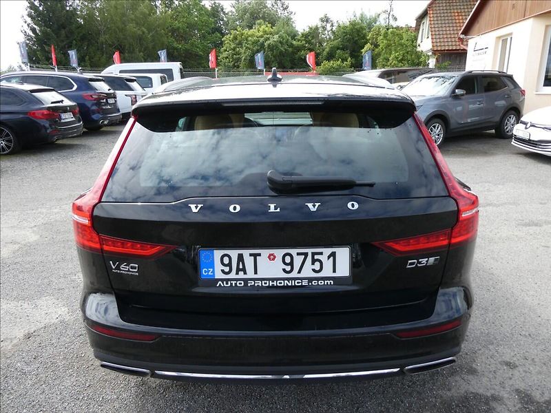 Volvo V60 2,0 D3 AWD Inscription,DPH,ČR - fotka 8 z 41