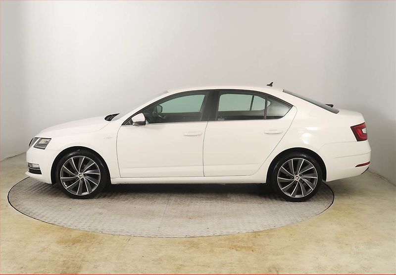 Škoda Octavia (2018) Laurin&Klement 1.4 TSI - fotka 3 z 24