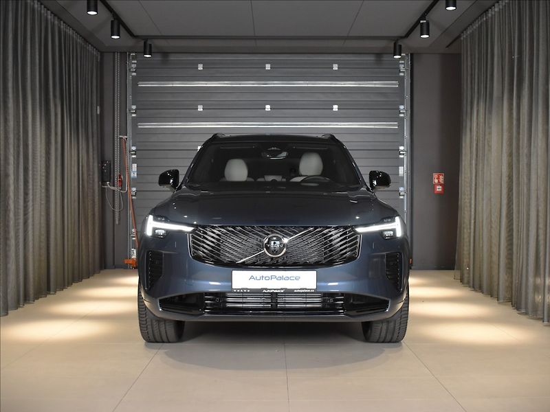 Volvo XC90 (2026) 2,0 T8  Ultra Dark - fotka 6 z 40