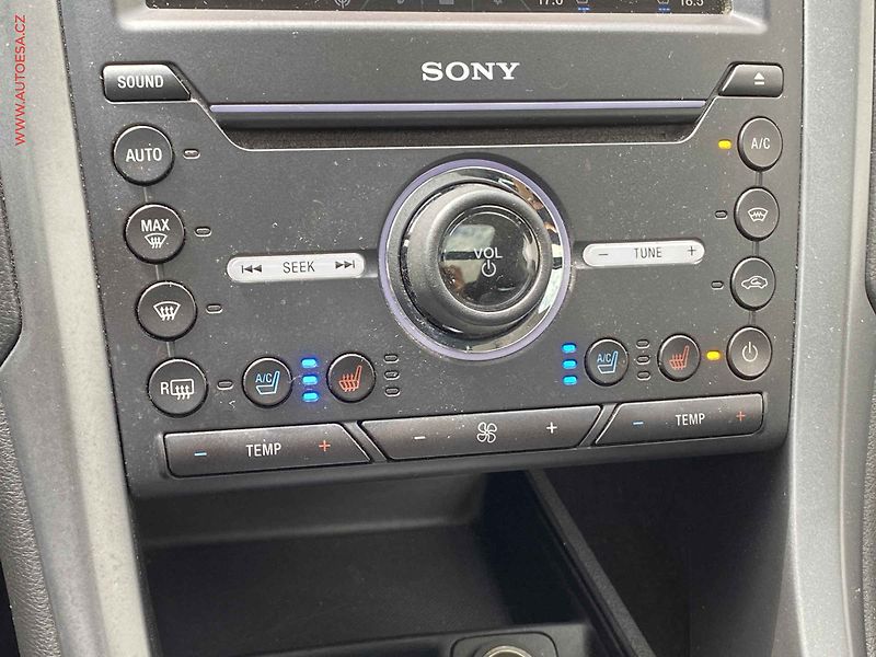 Ford Mondeo (2015) 2.0 EB, Titanium, AT, LED - fotka 20 z 21