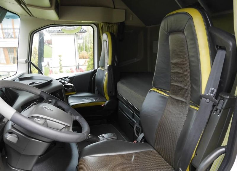 Volvo FH (2021) 16.650 6x4 tahač 100t EURO 6 - fotka 15 z 15