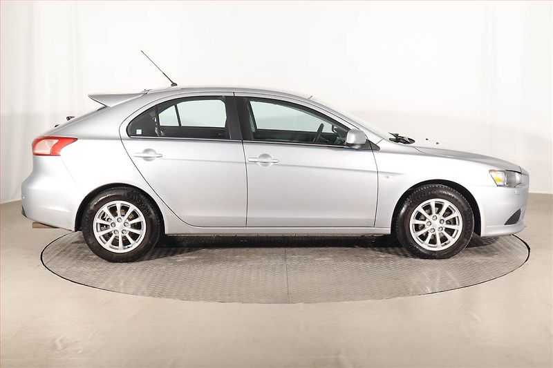Mitsubishi Lancer (2011) 1.8 DI-D+, Serv.kniha, Navi - fotka 6 z 20