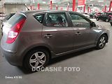 Hyundai i30 (2012) 1.4i, 2.maj,ČR, AC, temp - náhled 1