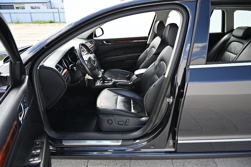 Škoda Superb 2.0TDI 125KW DSG Elegan. 12/09 - fotka 21 z 45