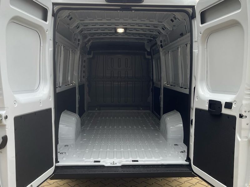 Opel Movano (2026) VAN L4H2 2.2CDTI (132kW/180k) - fotka 7 z 14