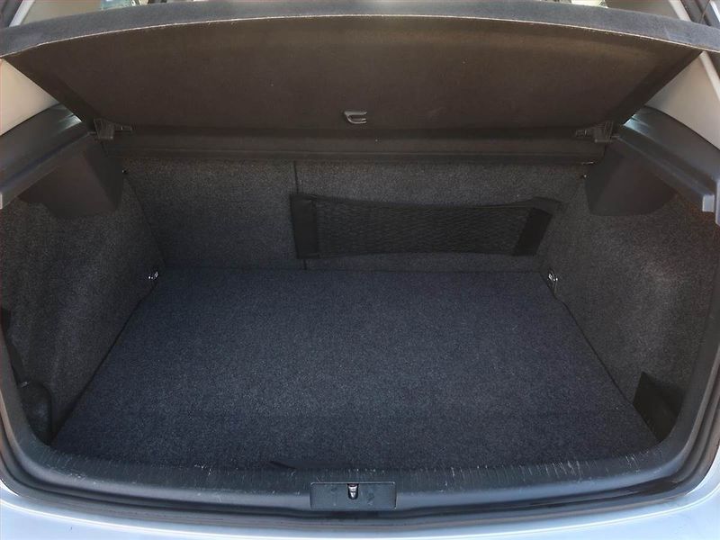 Volkswagen Golf (2007) 1.9 TDI, nová STK, servisované - fotka 13 z 14
